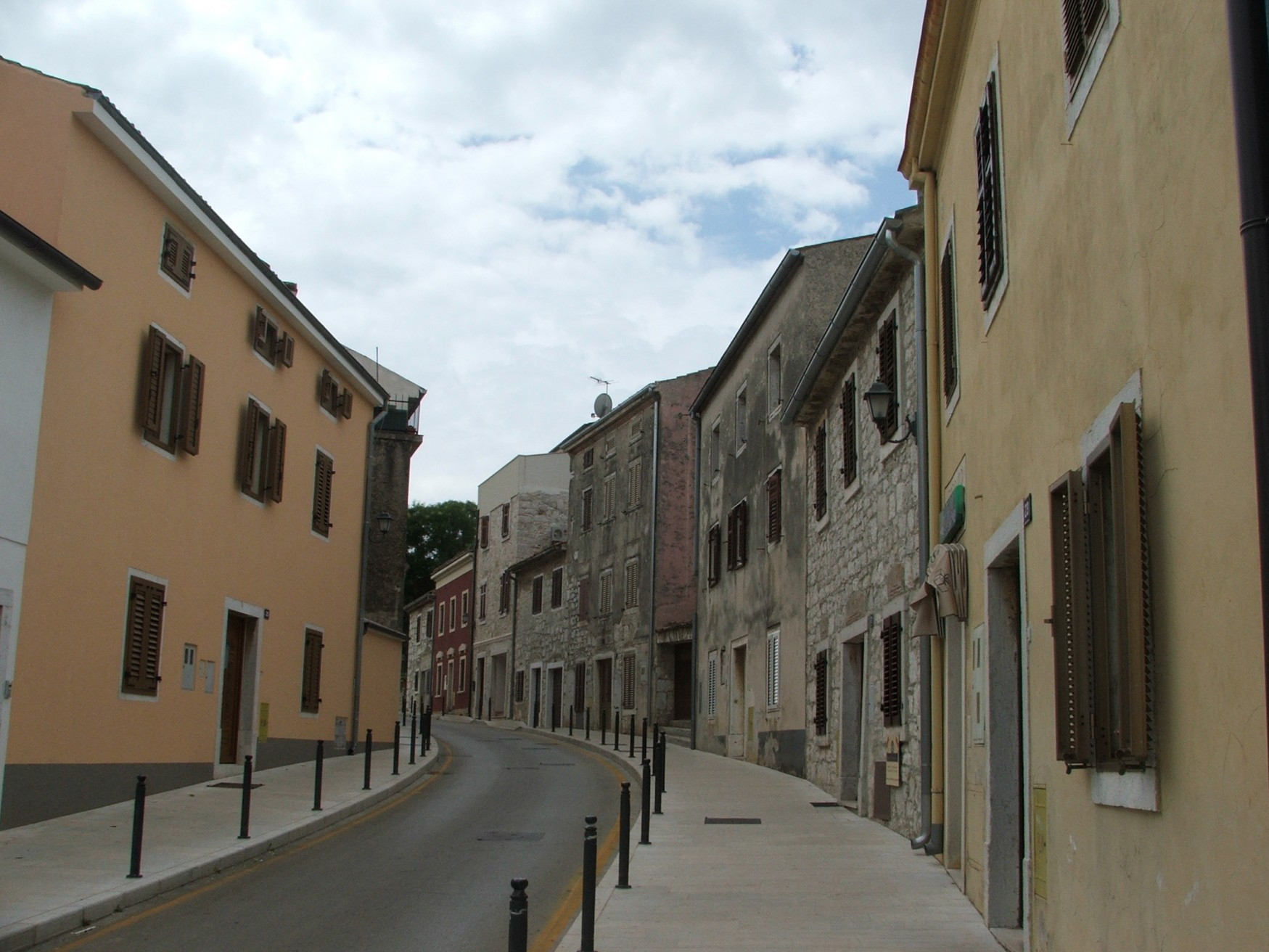 Улица в Врсаре, Хорватия. Фото 5 – фотографии Хорватии