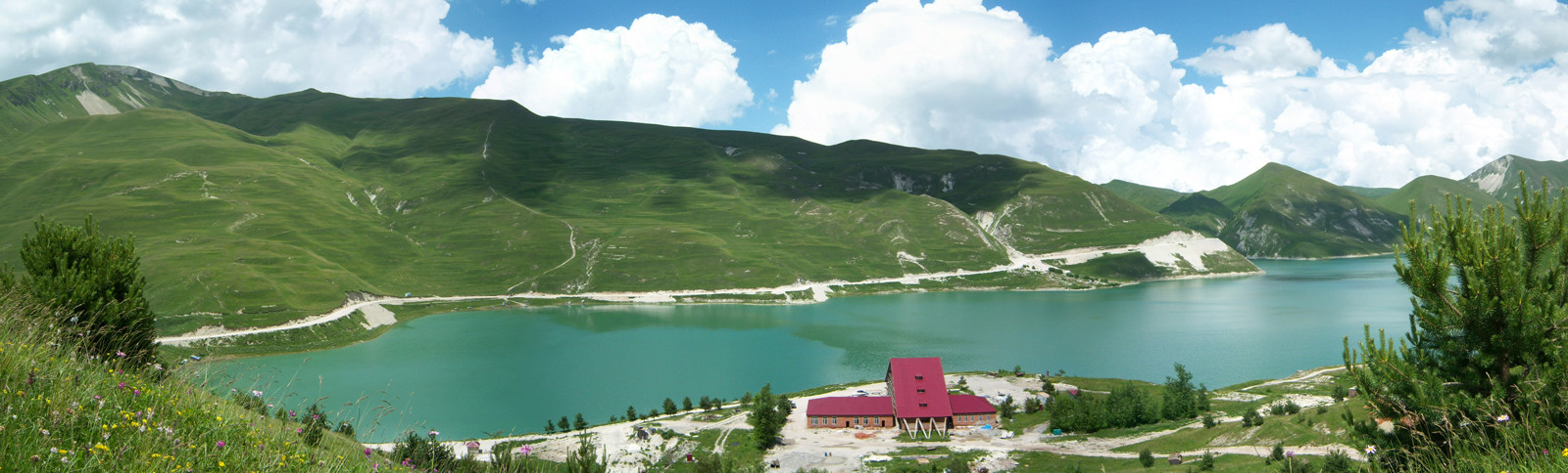 Озеро Кезеной-Ам, Чечня-Дагестан, Северный Кавказ – фотографии России