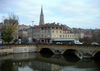 Канал в Мец, Франция – фотографии Франции