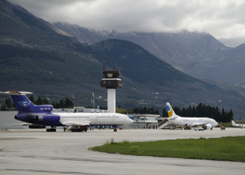 Аэропорт в Тиват, Черногория – фотографии Черногории