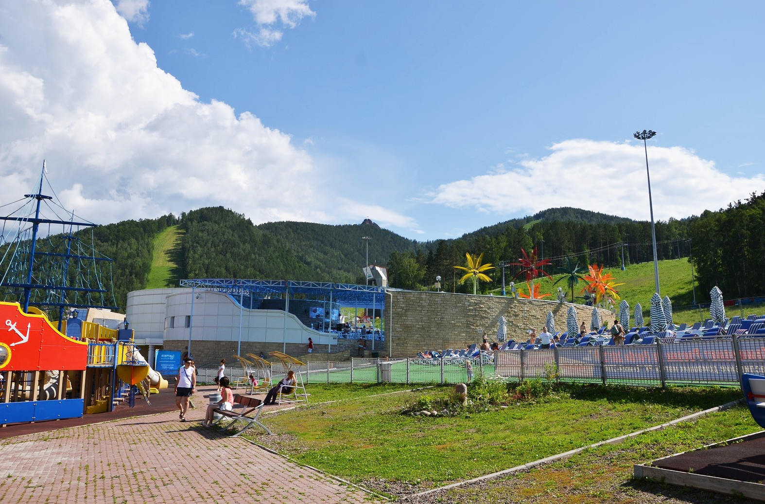 Парк спорта и отдыха Бобровый лог в летние месяцы – фотографии России