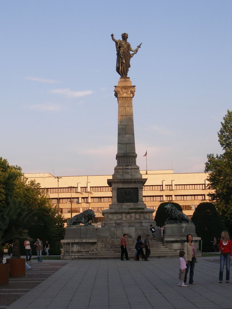 Площадь Свободы в Русе, Болгария – фотографии Болгарии