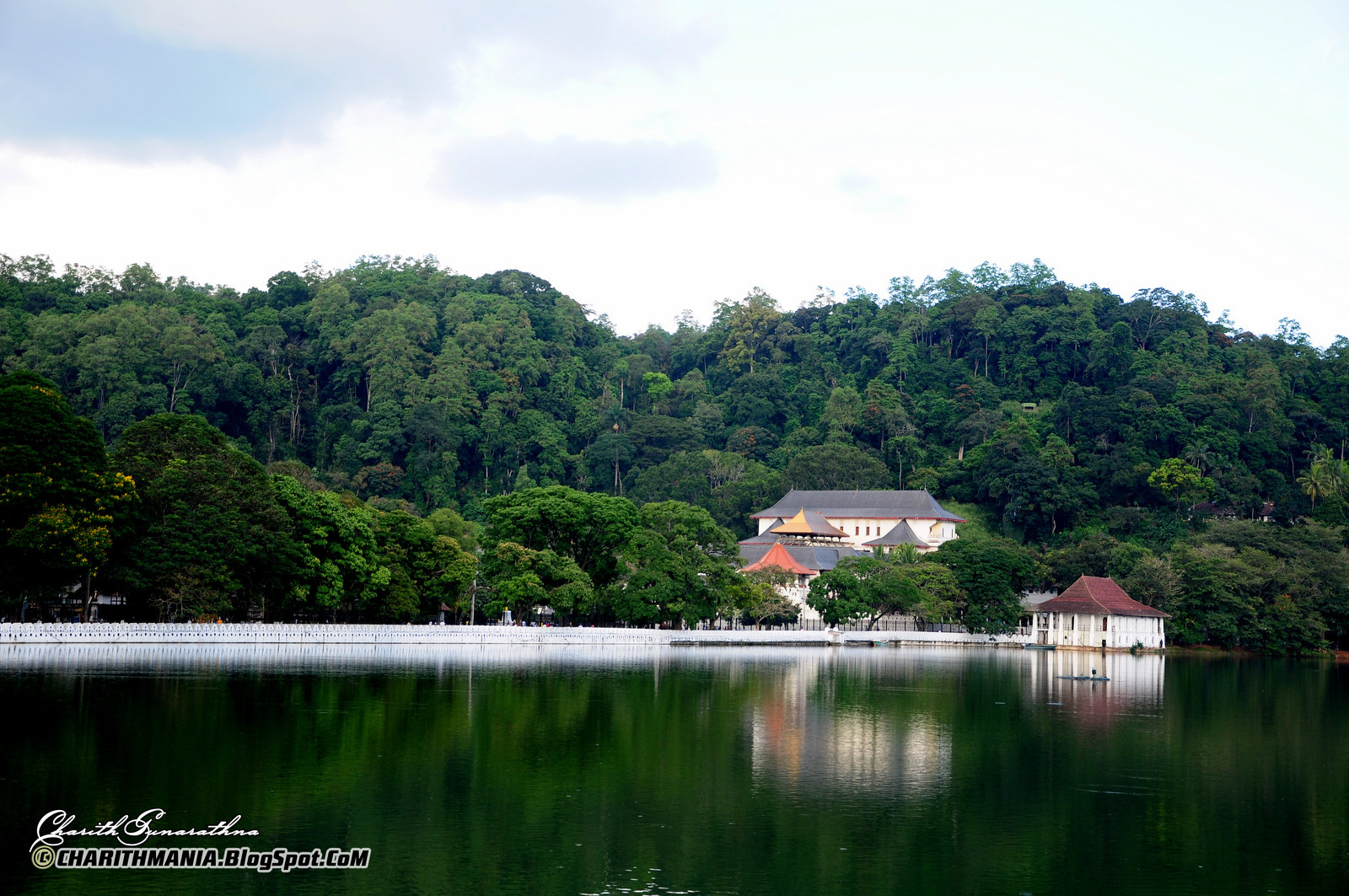 Храм Зуба Будды, также известный как Шри Далада Малигава. Фото 10 – фотографии Шри-Ланки
