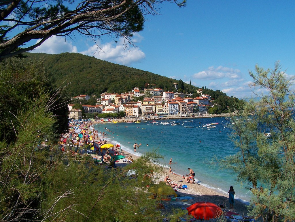 Пляж в Мощеничка-Драга, Хорватия. Фото 4 – фотографии Хорватии