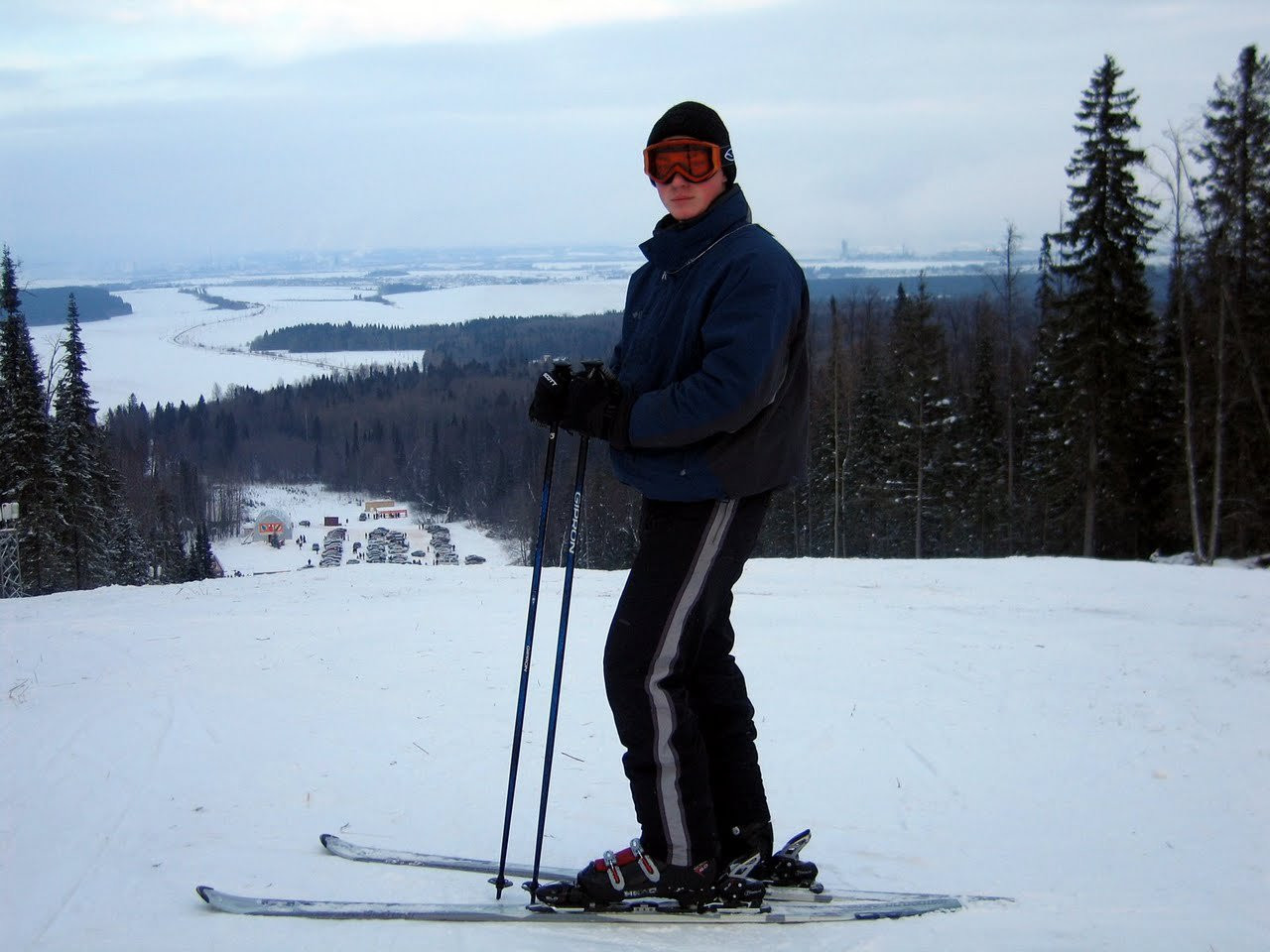 Лыжник в Губаха, Россия. Фото 4 – фотографии России