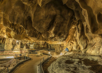 Пещера Шове (Grotte Chauvet) в долине Ардеш во Франции – фотографии Франции