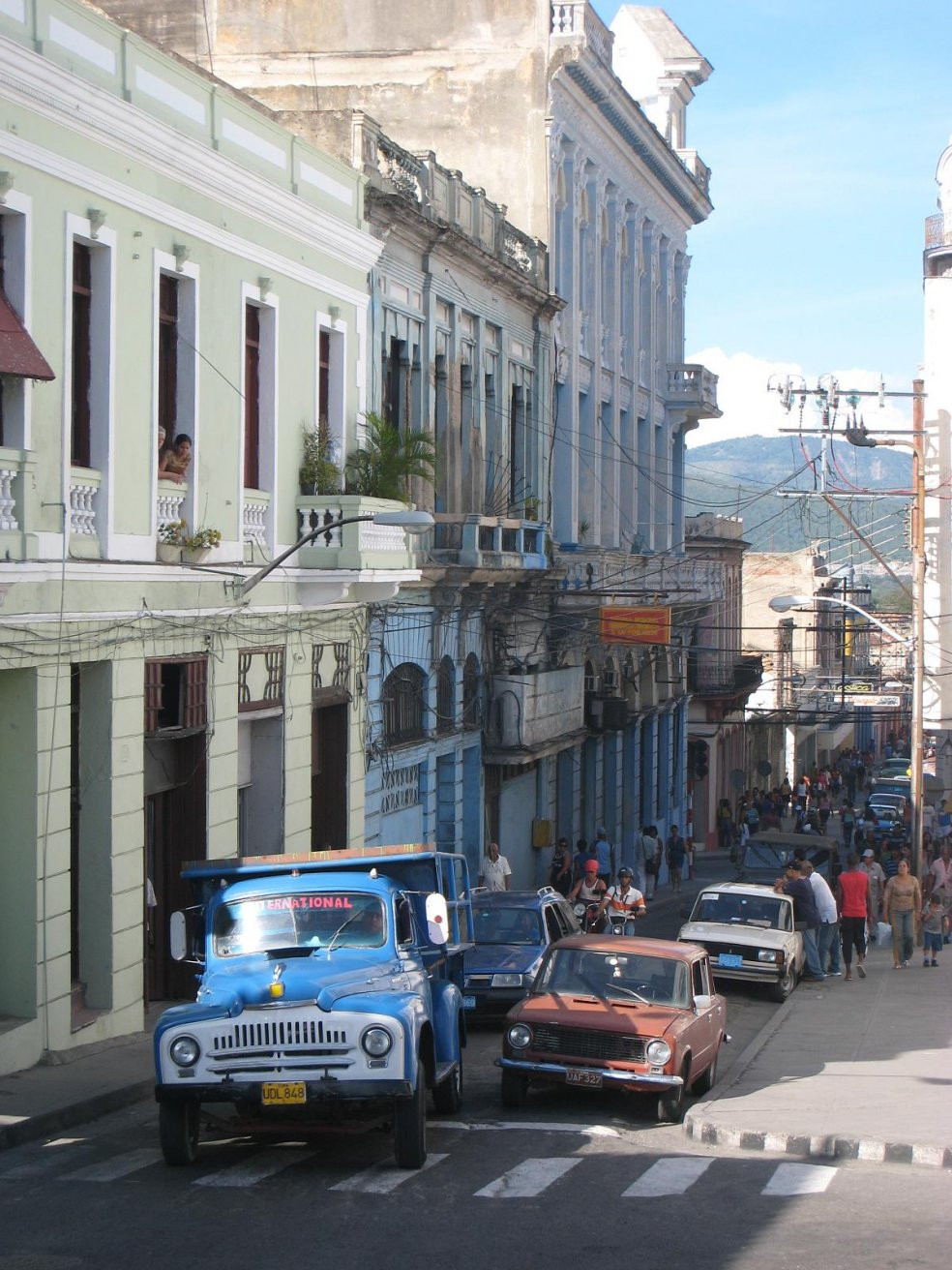 Транспорт в Сантьяго-де- Куба, Куба – фотографии Кубы