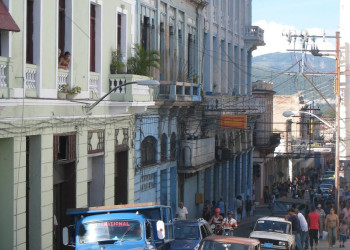 Транспорт в Сантьяго-де- Куба, Куба – фотографии Кубы