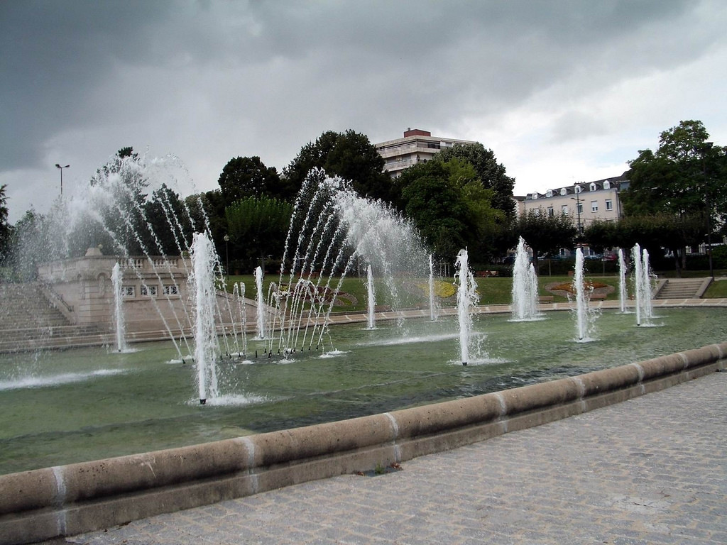 Фонтан в Лиможе, Франция. Фото 5 – фотографии Франции
