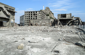 Остров Гункандзима (Gunkanjima) в форме крейсера, Япония, Нагасаки – фотографии Японии
