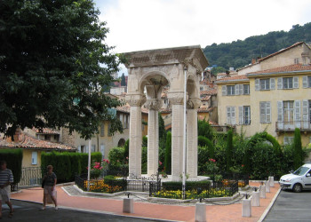 Достопримечательность в Грассе, Франция – фотографии Франции