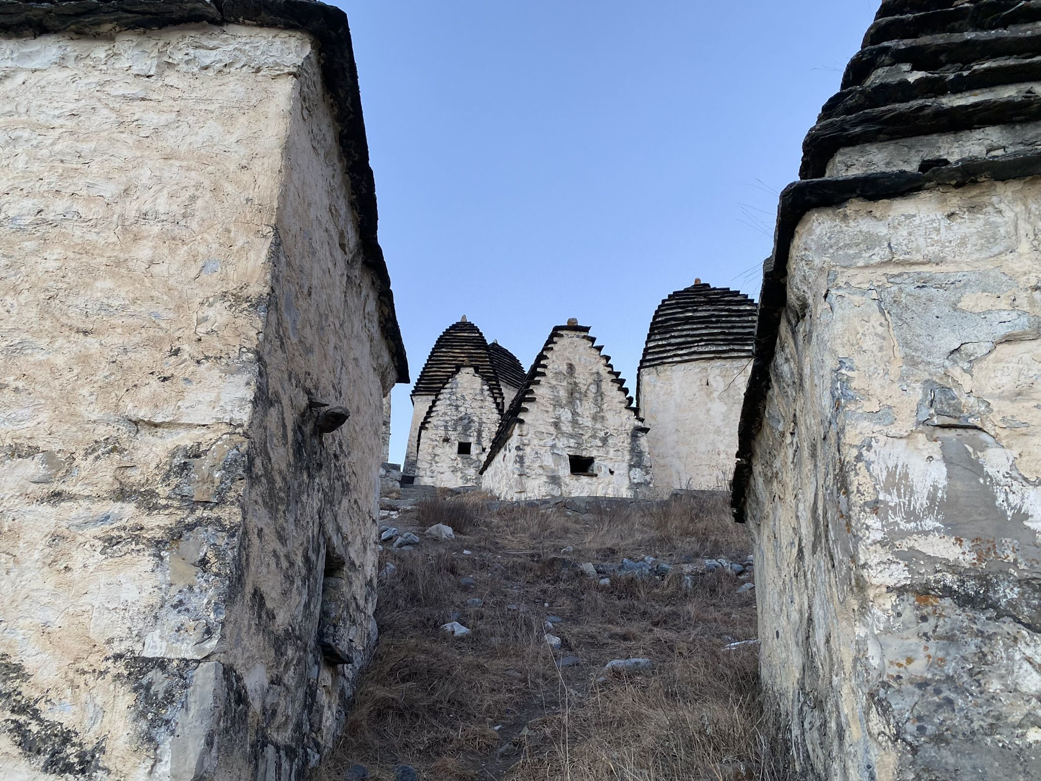 Город мёртвых, Осетия, посёлок Даргавс – фотографии России