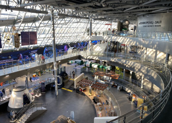 Музей космонавтики в Калуге — новый корпус, вид на зал – фотографии России