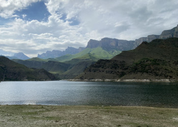 Кабардинское озеро Гижгит, июнь 2022 – фотографии России