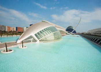 Необычная архитектура Дворца искусств в Валенсии, Испания – фотографии Испании