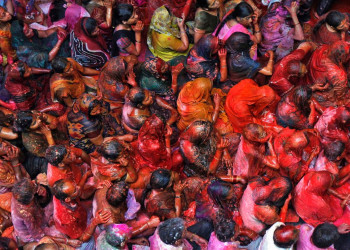 Холи — ежегодный фестиваль весны в Индии. Фото 1 – фотографии Индии