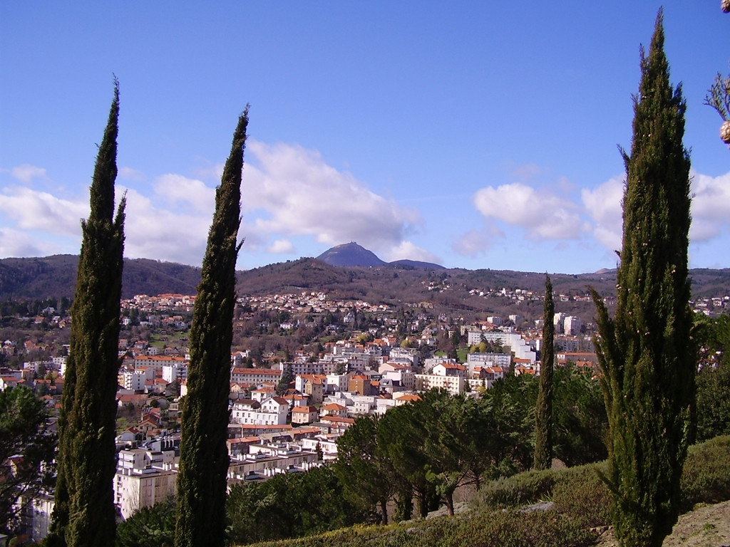 Клермон-Ферран, Франция – фотографии Франции