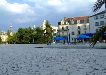 Площадь в Виши, Франция – фотографии Франции