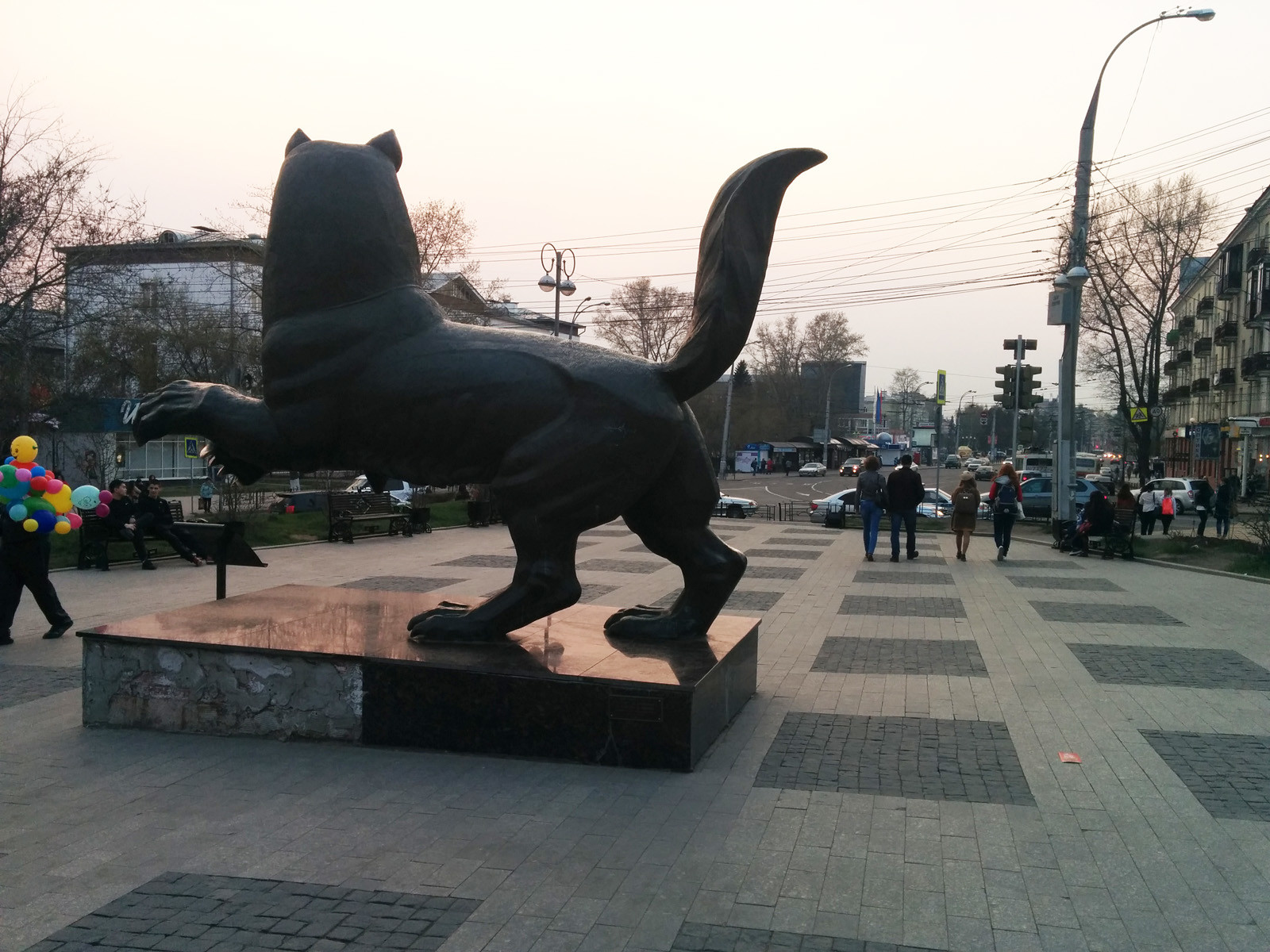 Скульптура Бабра в Иркутске – фотографии России