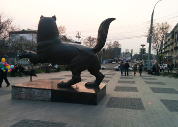 Скульптура Бабра в Иркутске – фотографии России