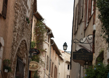 Дома в Сен Поль де Ванс, Франция. Фото 5 – фотографии Франции