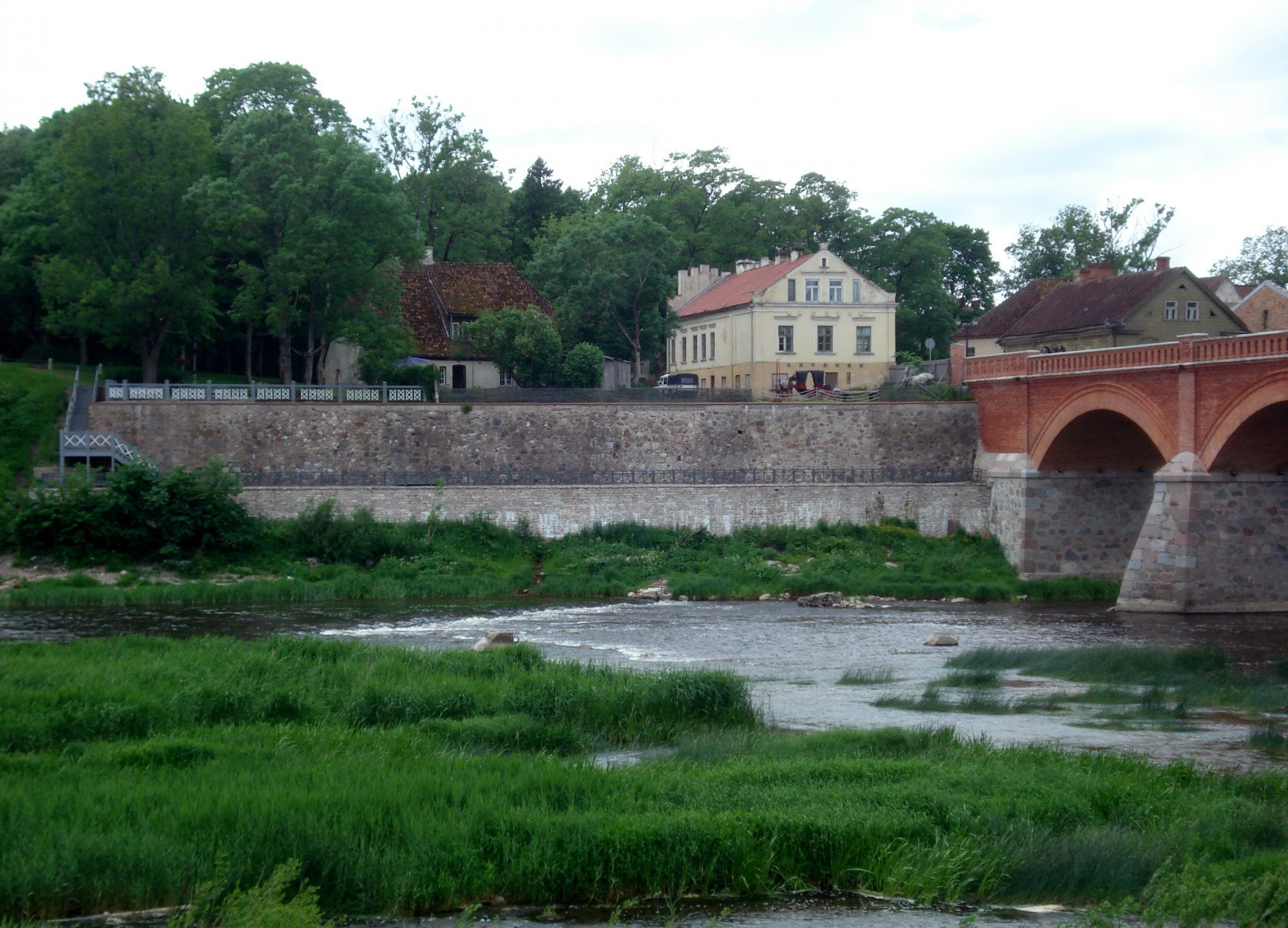 Кулдига (Kuldīga) – небольшой город на западе Латвии – фотографии Латвии
