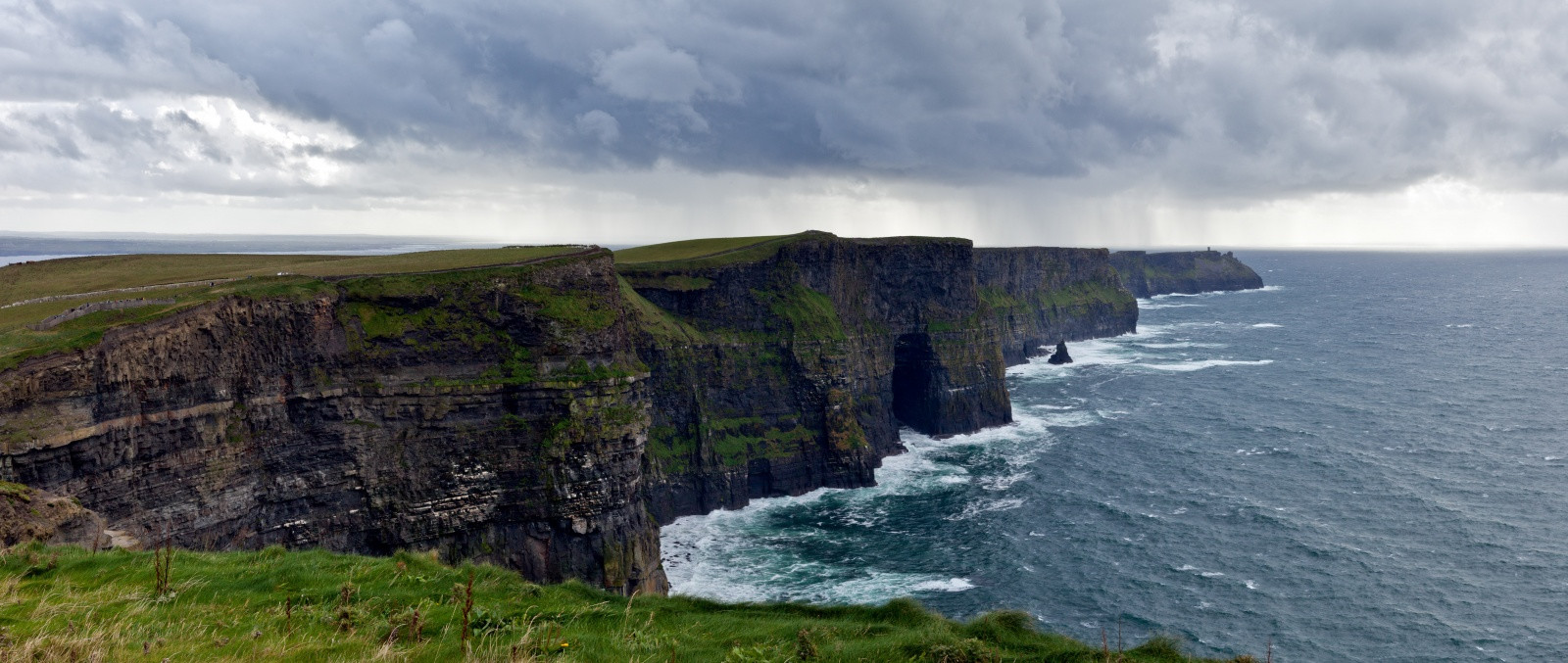 Утёсы Мохер в графстве Клэр на западе Ирландии – фотографии Ирландии