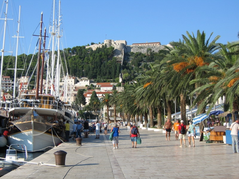 Набережная в Хвар, Хорватия. Фото 3 – фотографии Хорватии