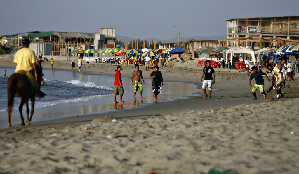 Пляж в Манкоре – фотографии Перу