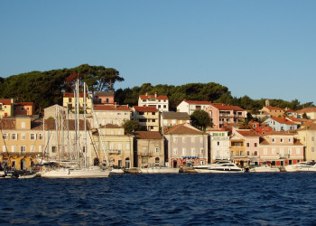 Дома в Мали-Лошинь, Хорватия. Фото 1 – фотографии Хорватии