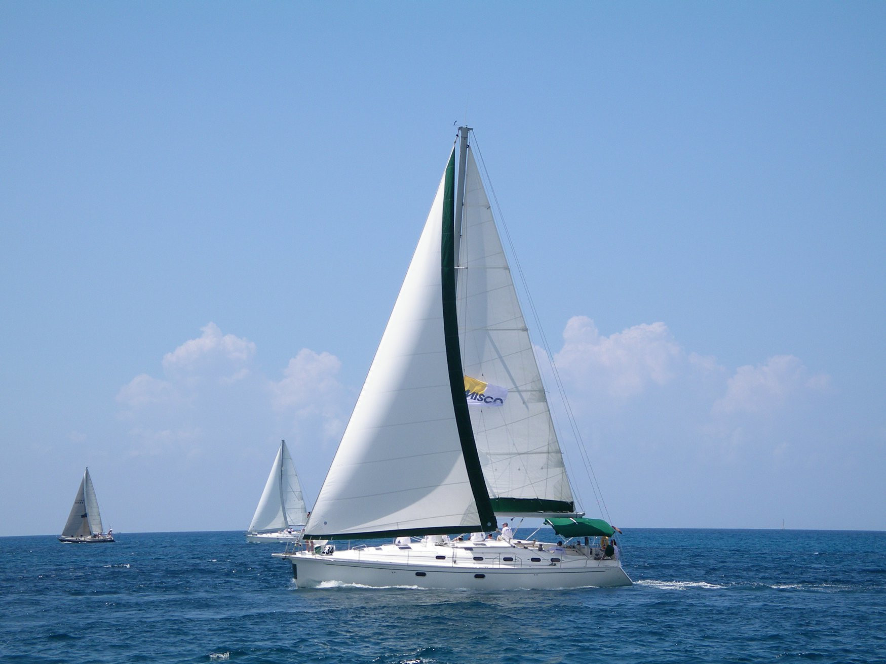 Яхты в Сен-Мартене – фотографии Сен-Мартена