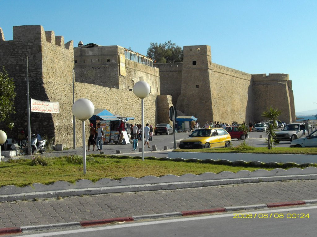 Монастырь Рибат в Северном Тунисе – фотографии Туниса