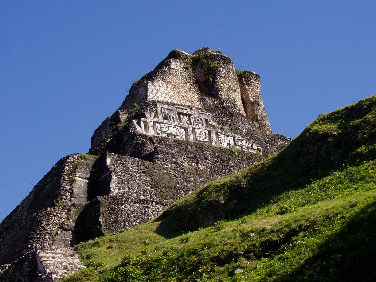 Шунантунич (Xunantunich) – фотографии Белиза