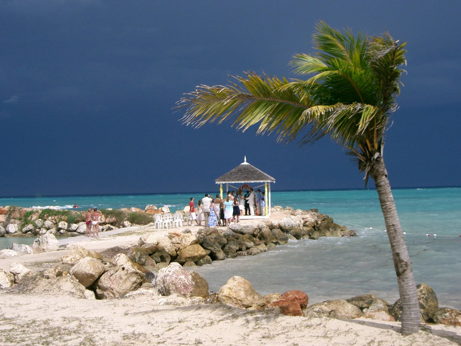 Праздник на пляже в Трилони, Ямайка – фотографии Ямайки