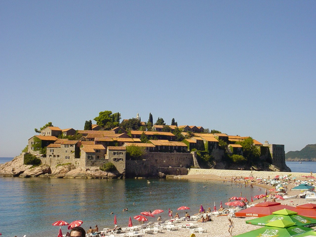 Пляж в Святой Стефан, Черногория. Фото 27 – фотографии Черногории