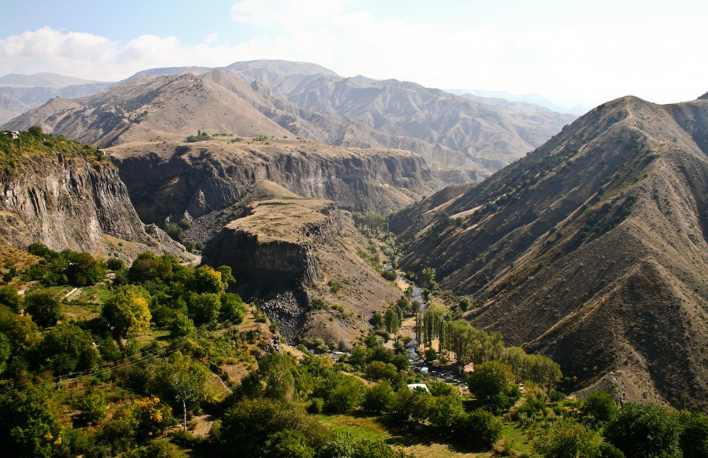 Горы в Гарни, Армения – фотографии Армении