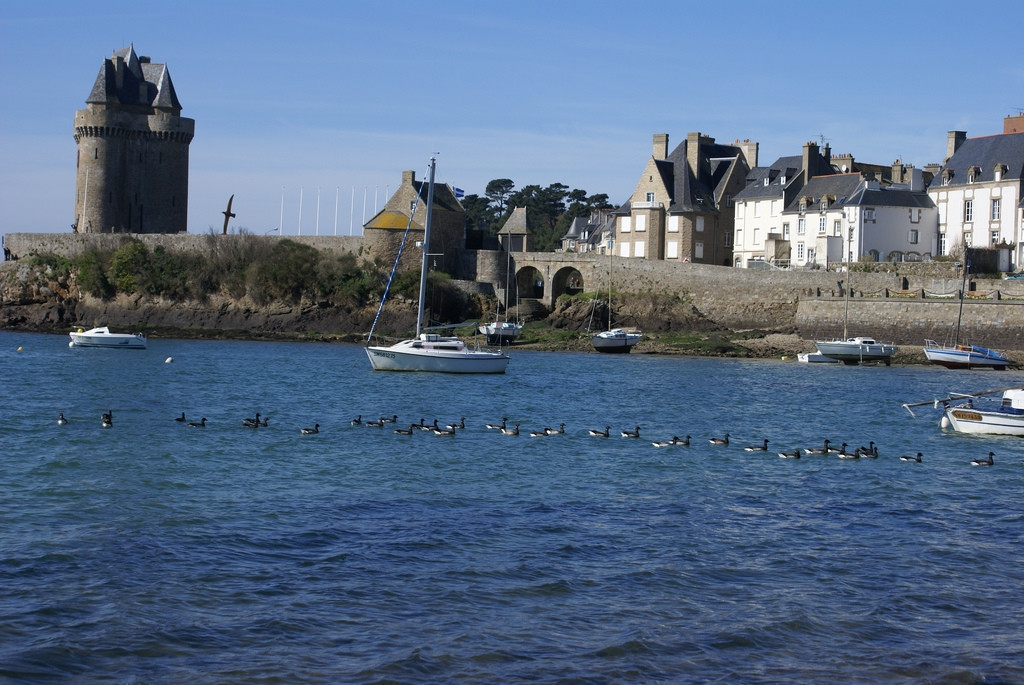 Набережная в Сен- Мало, Франция. Фото 2 – фотографии Франции