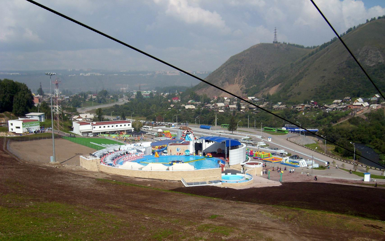 Парк спорта и отдыха Бобровый лог летом. Фото 1 – фотографии России