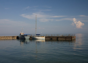 Причал в Больших Котах, Россия. Фото 1 – фотографии России