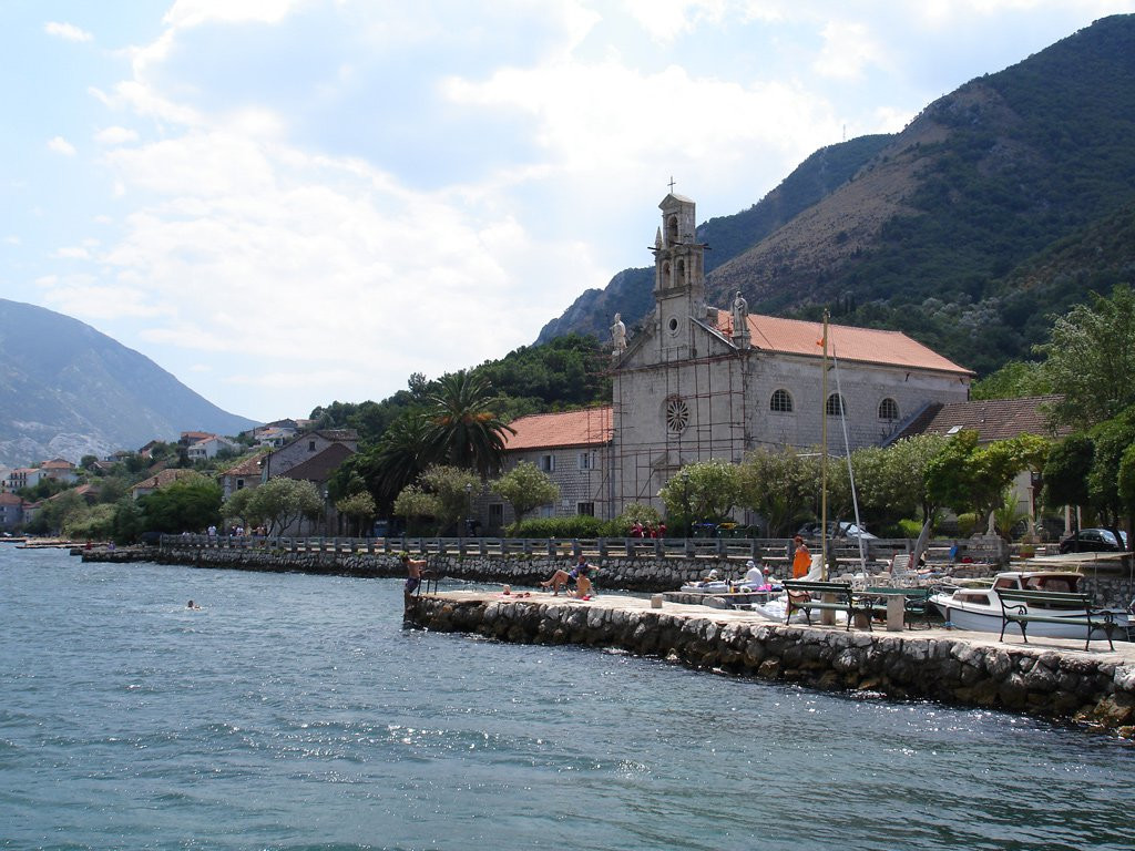Набережная в Прчань, Черногория. Фото 3 – фотографии Черногории