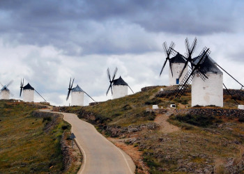 Ветряные мельницы в Консуэгре, Толедо, Испания. Фото 1 – фотографии Испании