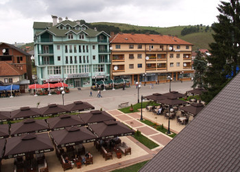 Улица в Рожае, Черногория – фотографии Черногории