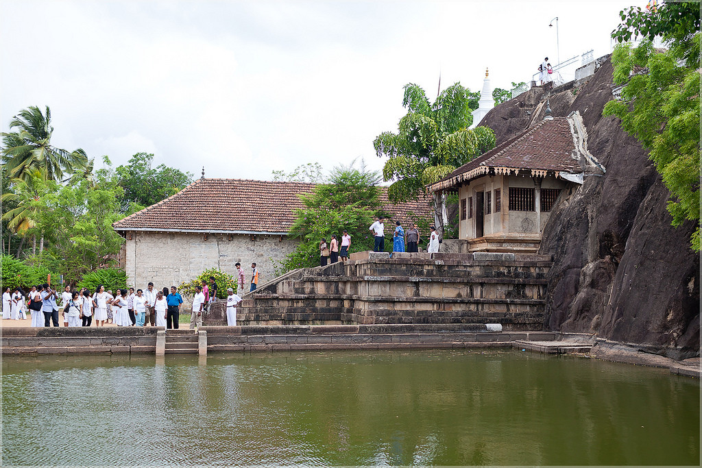 Храм Исурумуния (Isurumuniya), Анурадхапура, Шри-Ланка. Фото 1 – фотографии Шри-Ланки
