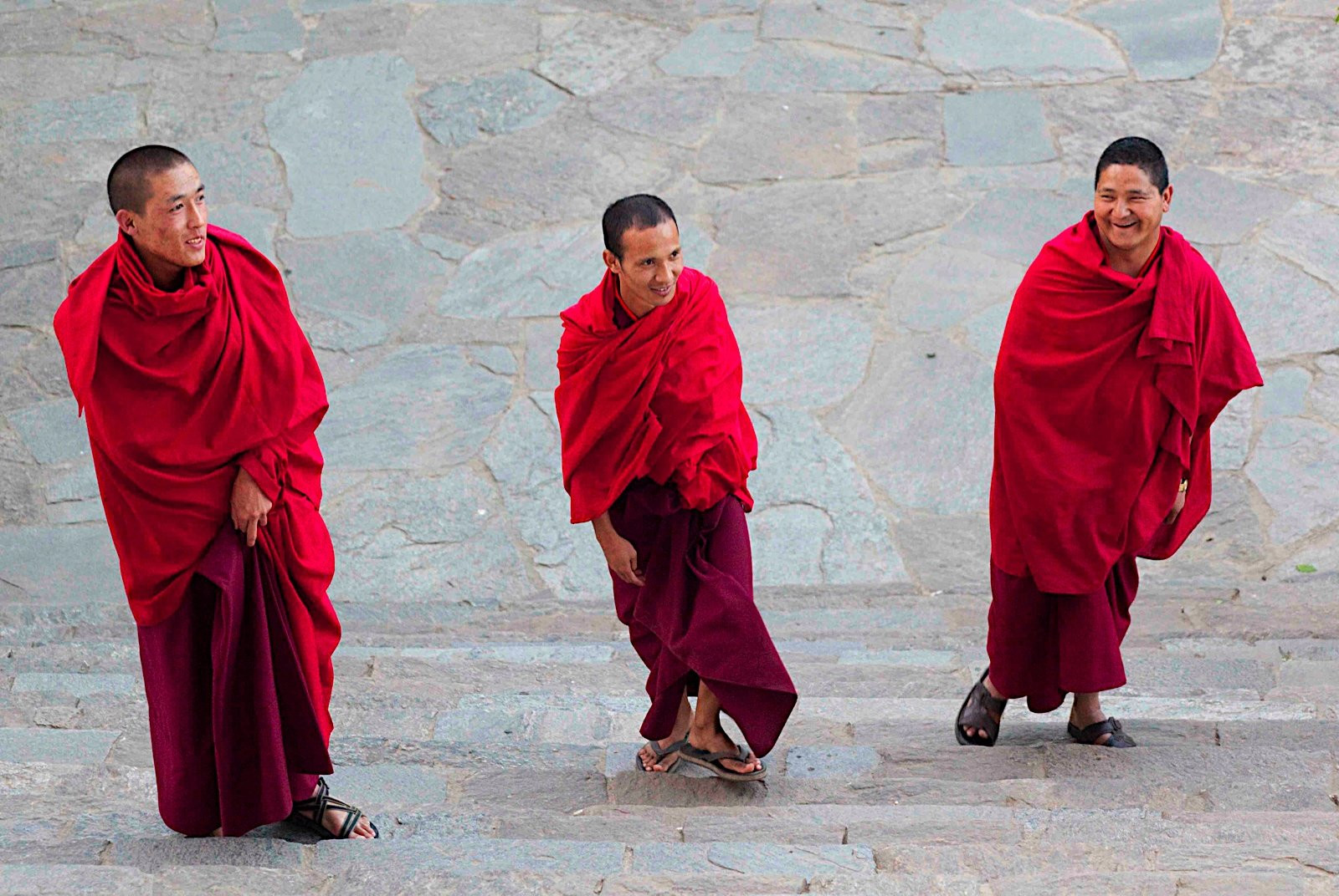 Монахи – фотографии Бутана