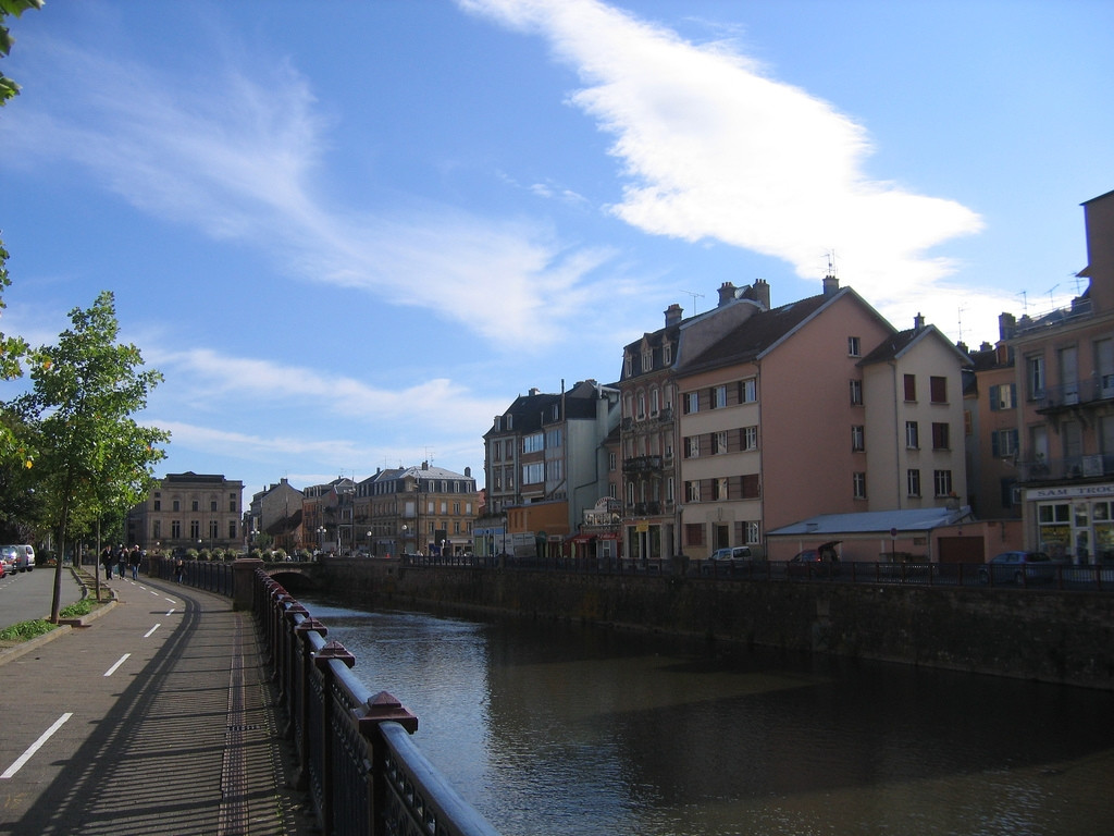 Набережная в Бельфоре, Франция – фотографии Франции