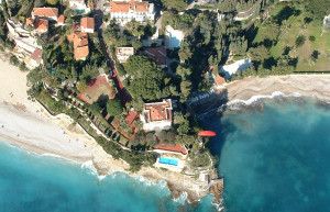 Панорамный вид в Рокбрюн-Кап-Мартен, Франция – фотографии Франции