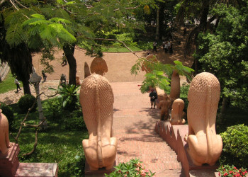 Храм Ват Пном (Wat Phnom)  – фотографии Камбоджи
