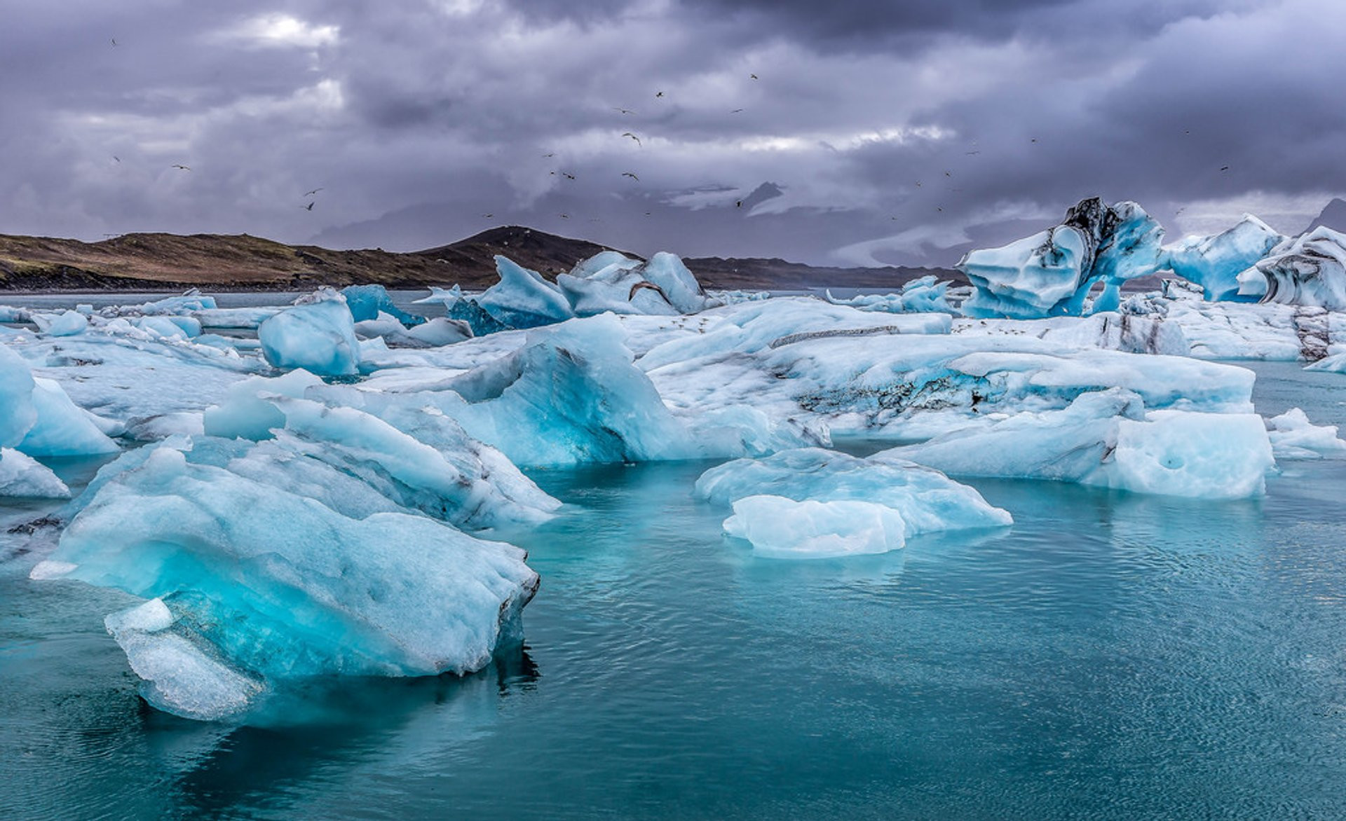 Ледниковая лагуна Йокульсарлон (Jökulsárlón) находится на окраине национального парка Ватнайёкюдль – фотографии Исландии
