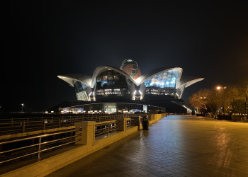 Торговый центр Caspian Waterfront Mall в Баку – фотографии Азербайджана