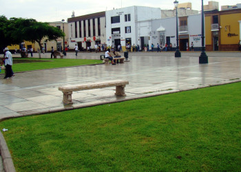 Пласа-де-Армас (Plaza-de-Armas) – фотографии Перу